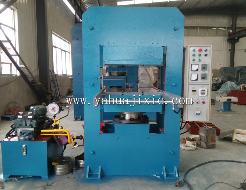 120T700乘以700帶自動推拉模裝置硫化機(jī)