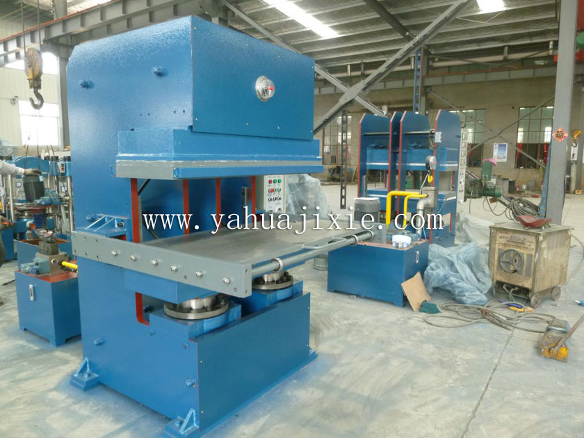 鄂式帶手動推拉模裝置硫化機(jī)