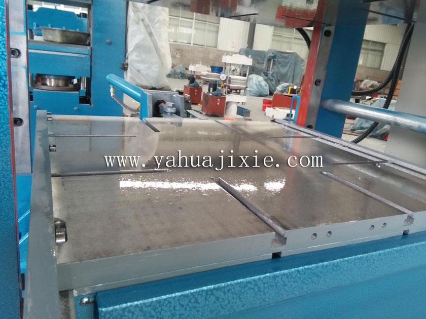 T型槽，方便固定模具