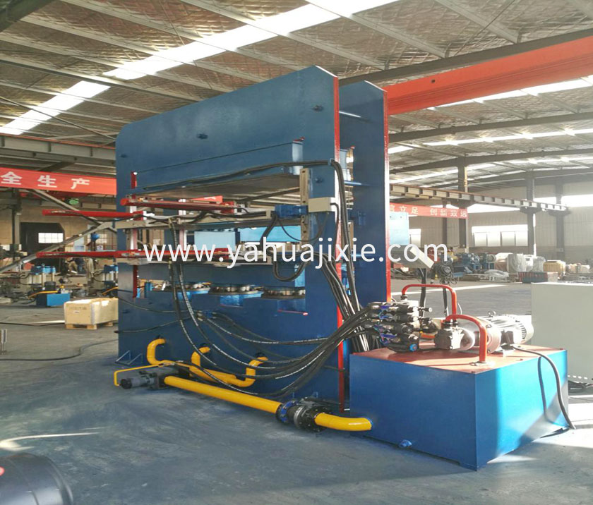 PLC帶自動(dòng)推拉模裝置硫化機(jī)