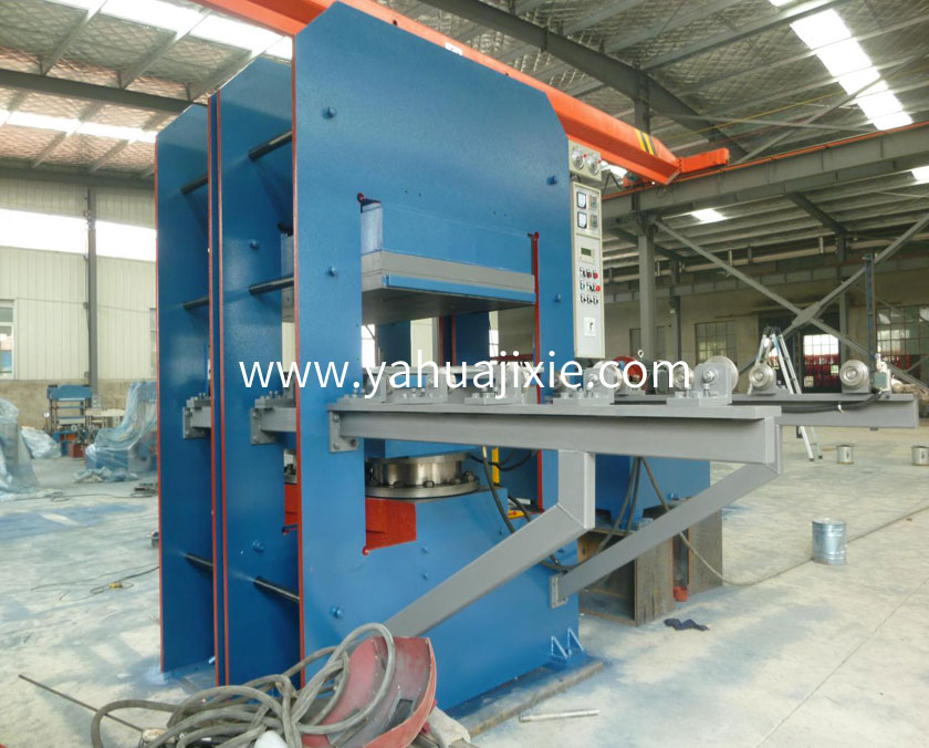 PLC控制帶自動推拉模裝置硫化機(jī)