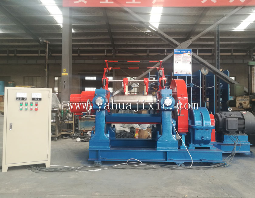 XK-250（10寸）開(kāi)放式煉膠機(jī)